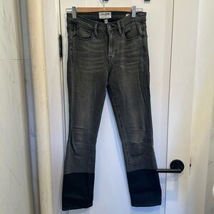 Frame jeans ankle cut size 26 bottom dip dye super trendy and comfy!